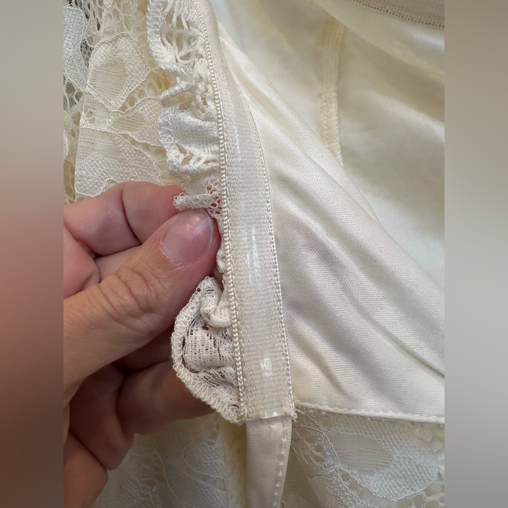 Torrid Stretch Lace Off Shoulder Corset Seamed Blouse Lace Cream Plus Size 2X - Picture 7 of 13